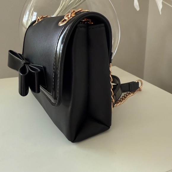 Anne Klein Crossbody Chain Bag with Bow in Black (NWOT) - Picture 3 of 6